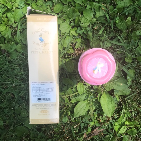 Peter Rabbit Beatrix Potter Stacking Cups - Picture 3 of 8